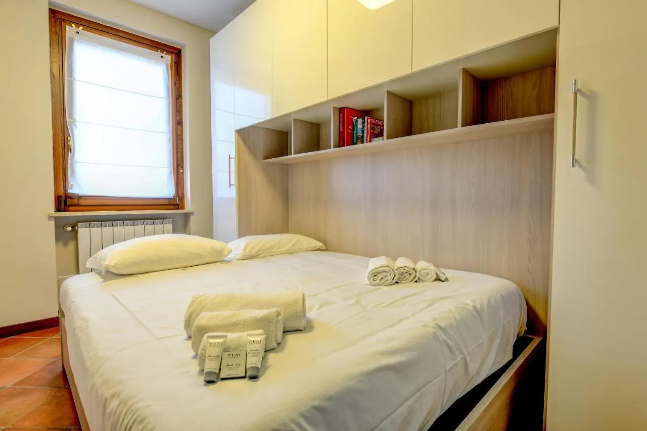 My Sirmione Beach Apartment Superior 0*,  Italy