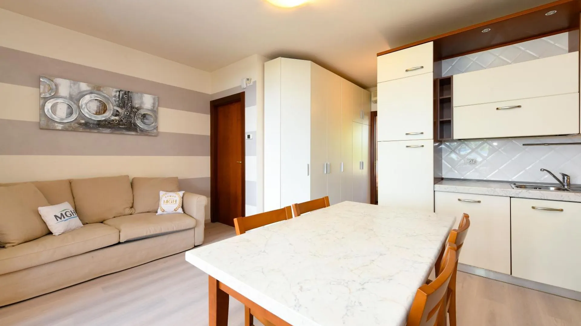 My Sirmione Beach Apartment Superior
