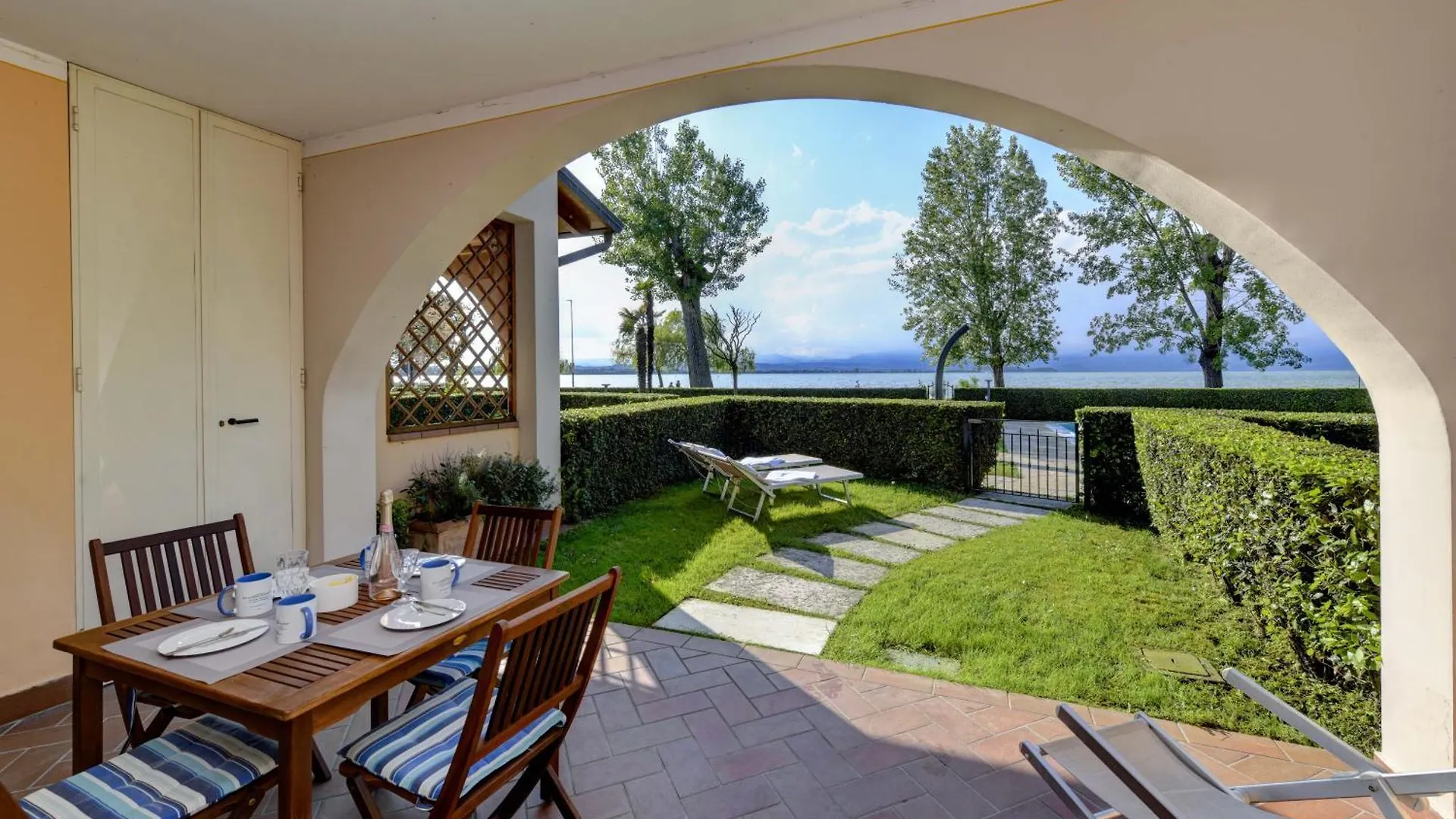 My Sirmione Beach Apartment Superior