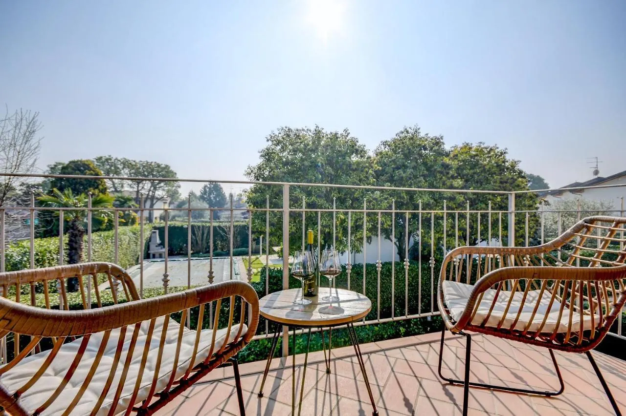 My Sirmione Beach Apartment Superior 0*,  Italy