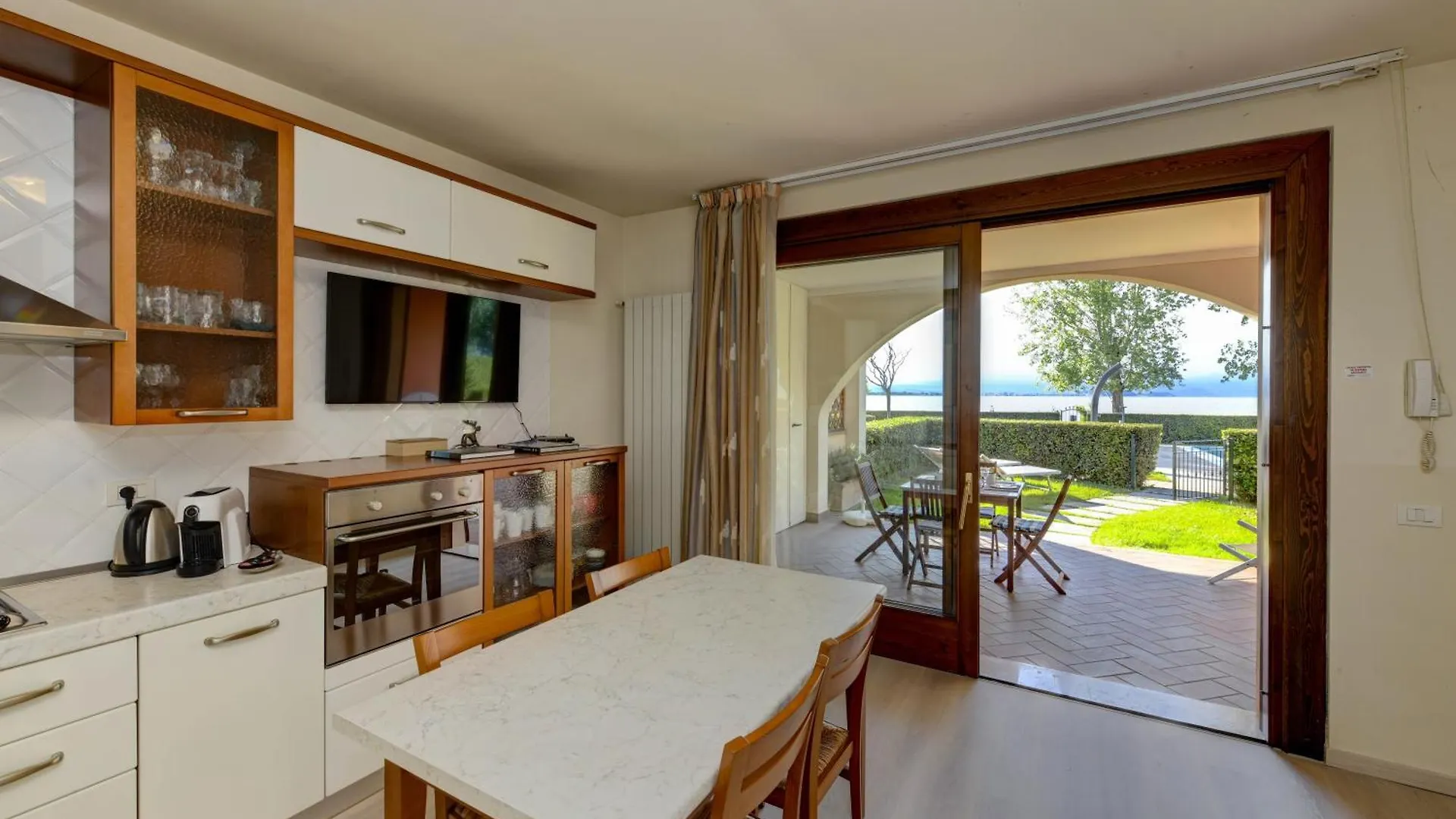 My Sirmione Beach Apartment Superior